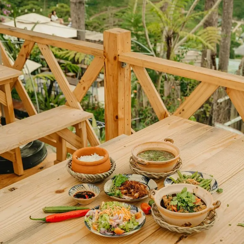 Cơm niêu Ba Mẹ Con