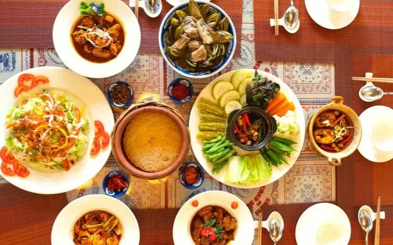 Nhà hàng cơm niêu Kim Gia