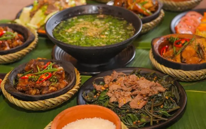 Cơm niêu Vĩnh Ký