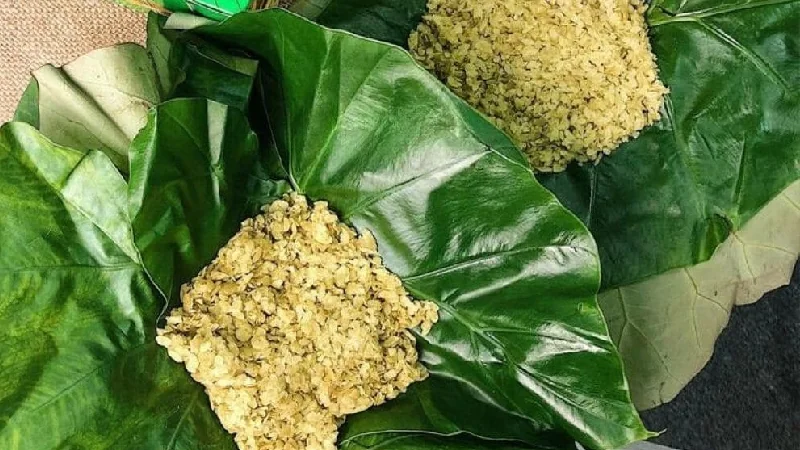 Cốm Tuyến