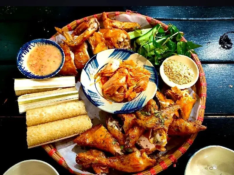 Gà nướng cơm lam Đà Lạt Bếp Lửa