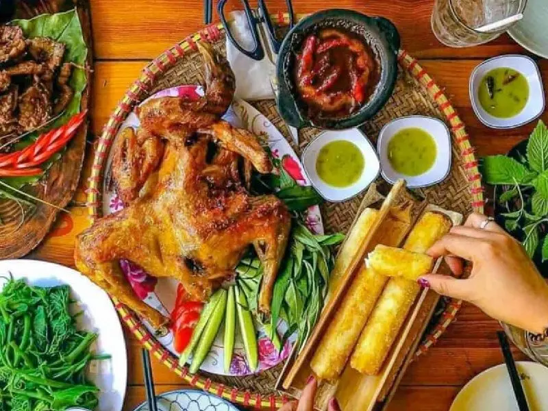 Gà nướng cơm lam Khương Duy Đà Lạt