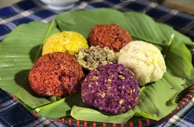 Xôi ngũ sắc