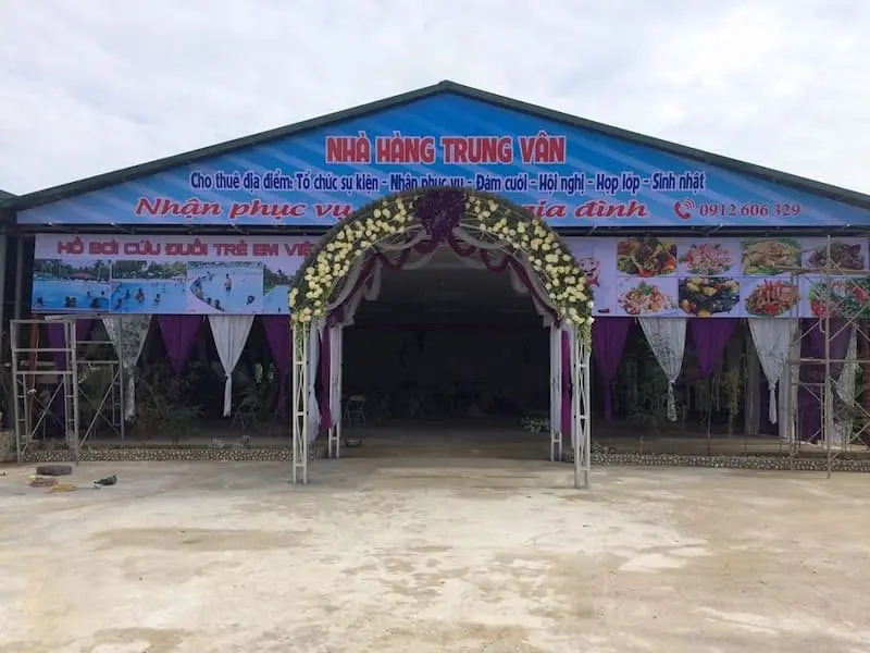 Quán bánh cuốn Bà Hà