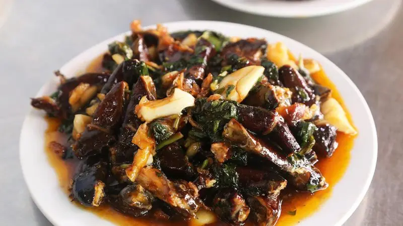 Chân Sam xào chua ngọt