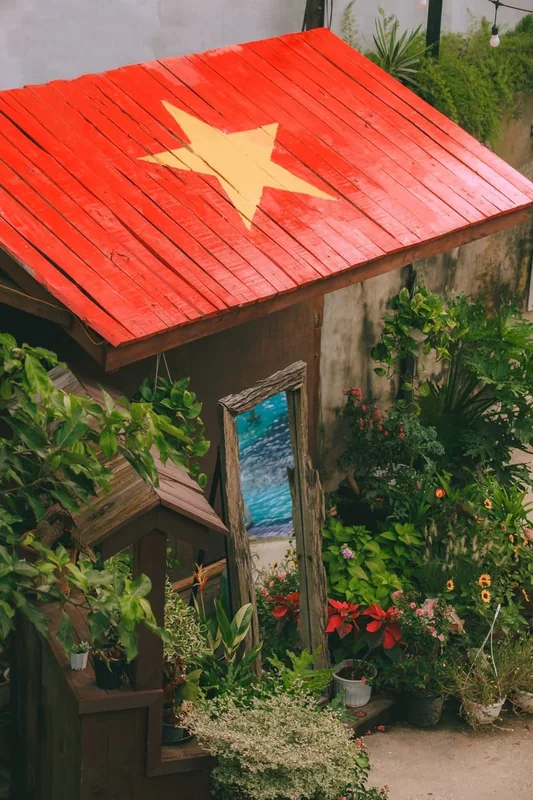 Hầm Trú Ẩn