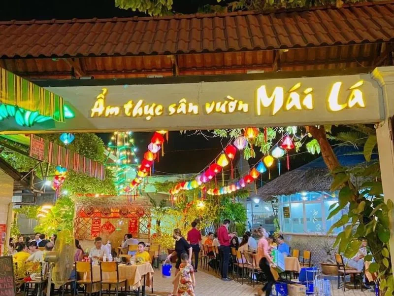 Ẩm thực sân vườn Mái Lá Quận 7