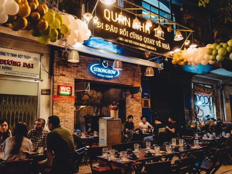 Quán Nhà