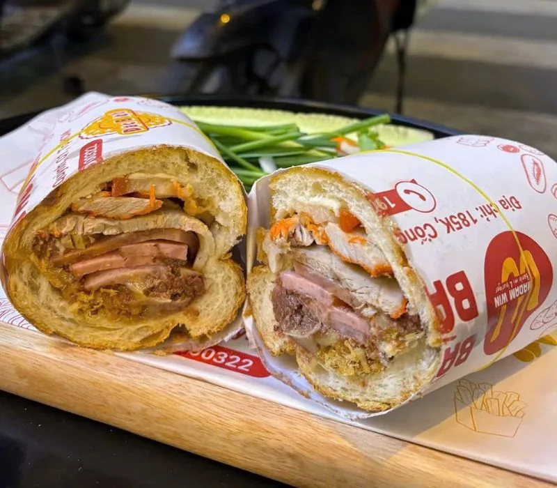 Bánh mì bà Huynh - Madam Win