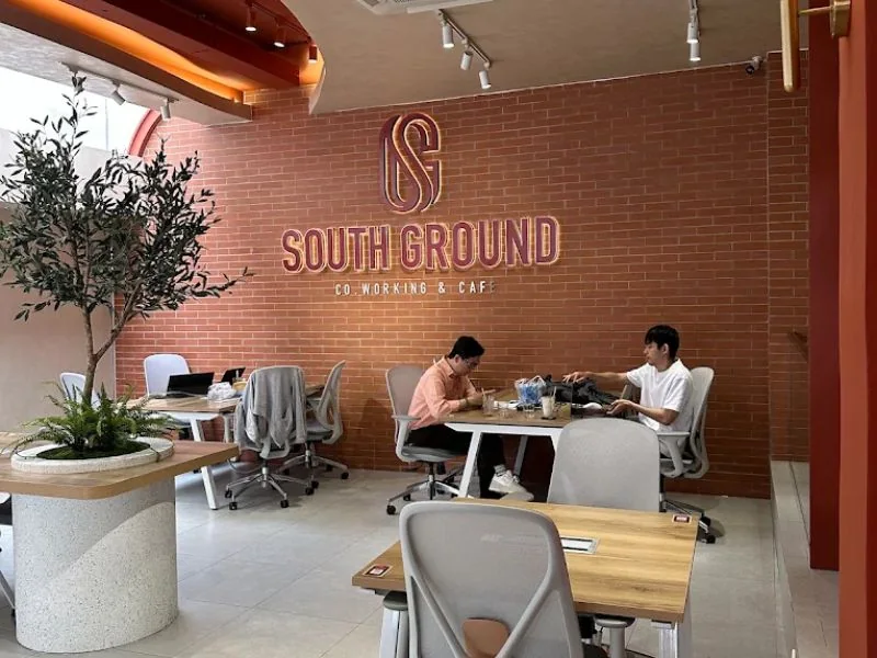 SOUTH GROUND Co.working & Cafe