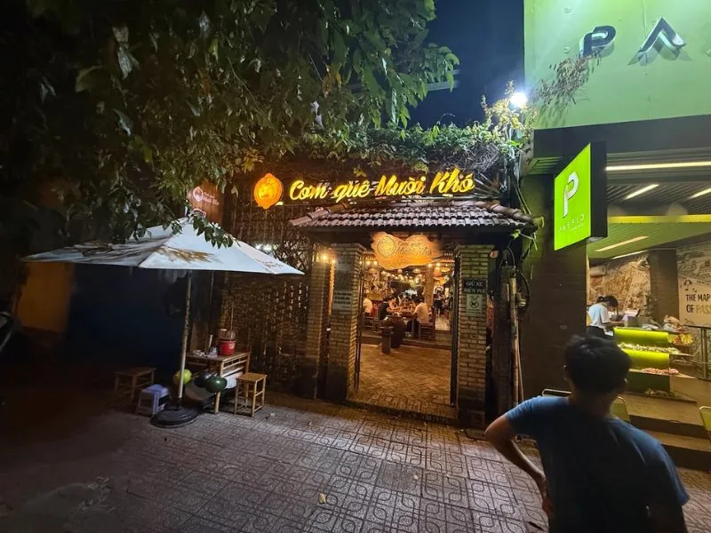 Cơm Quê Mười Khó