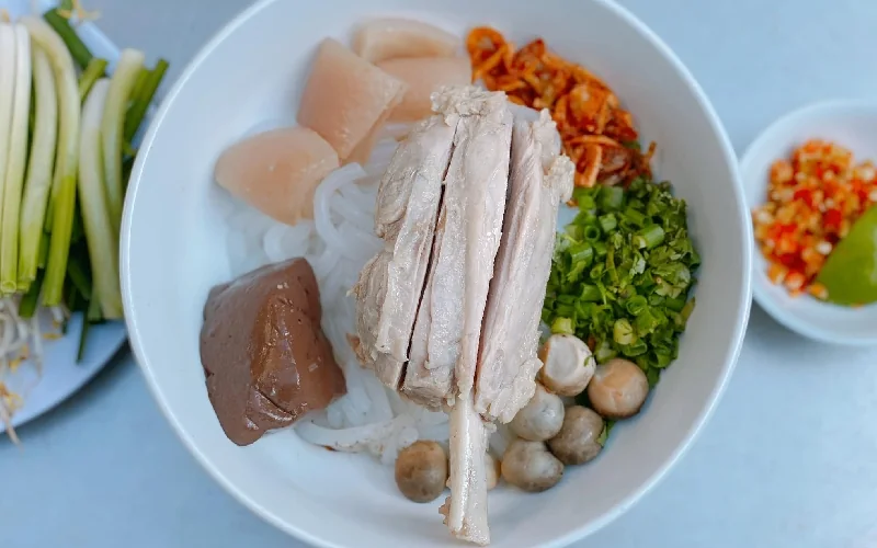 Bánh canh cây Bùi Hữu Nghĩa
