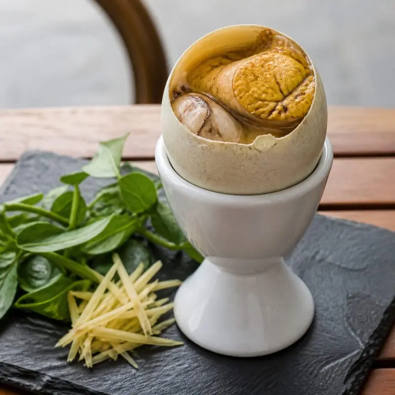Hột vịt lộn 102