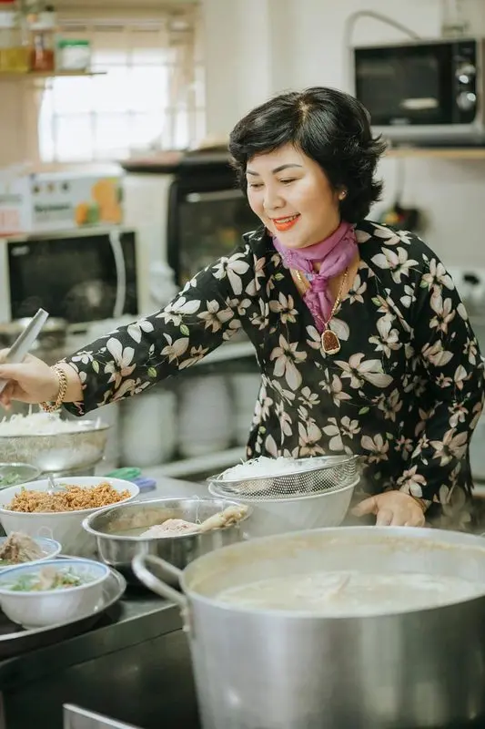 Hủ tiếu dì Sáu Dần