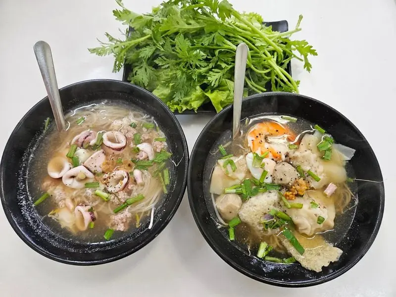 Hủ tiếu mực Quán Ông Diệm
