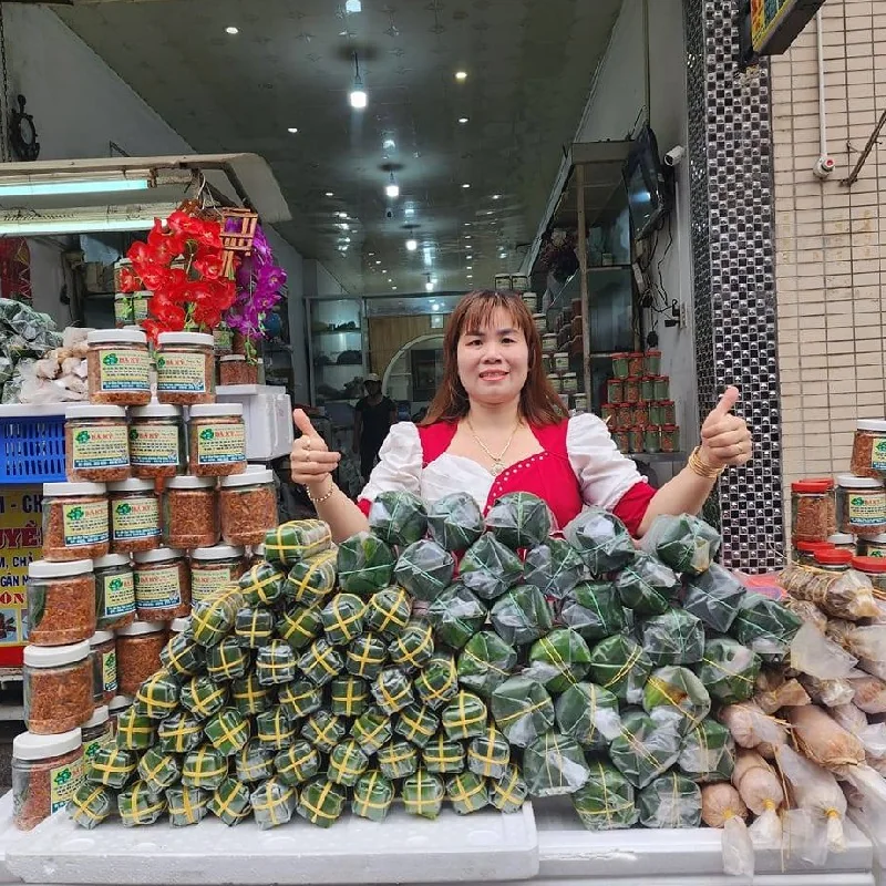 Cửa hàng giò chả Bà Ký
