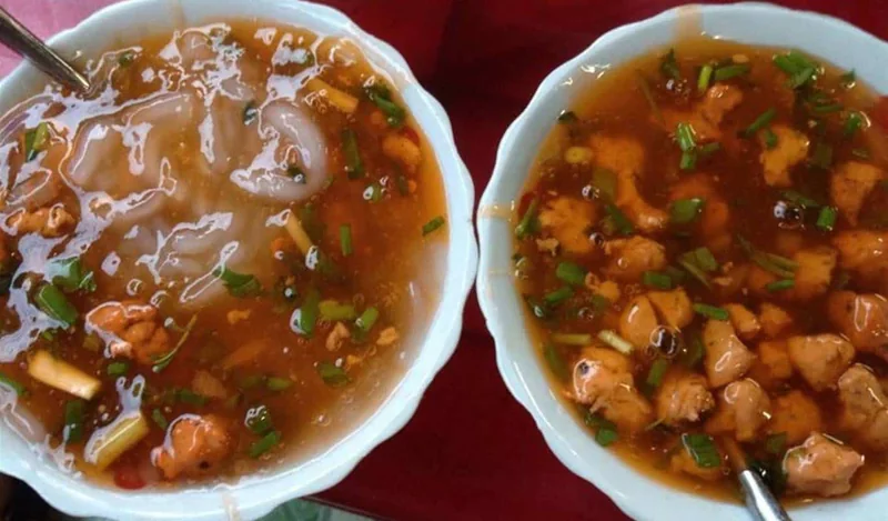 Bánh canh Nam Phổ chợ Đông Ba