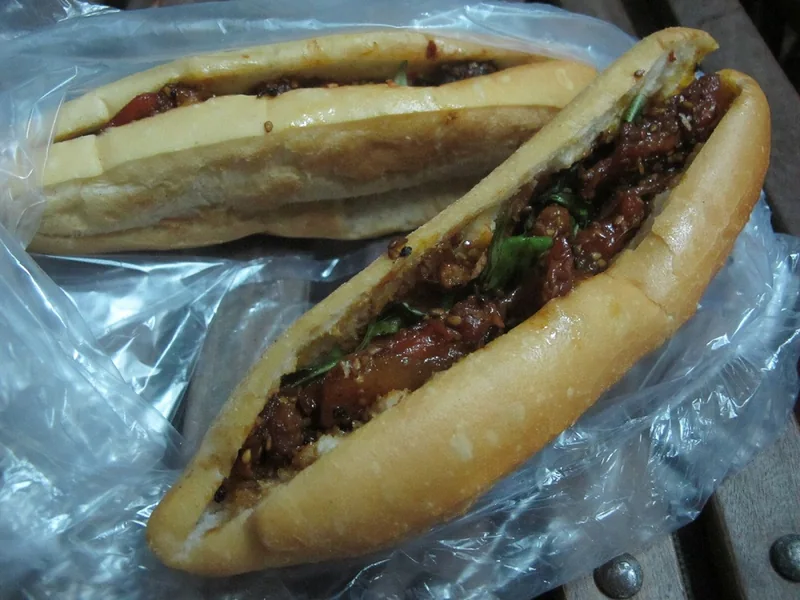 Bánh mì đêm - Thảo Bakery