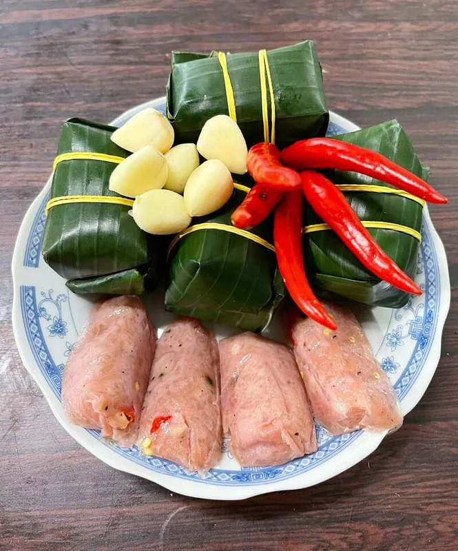 Nem và tré Huế