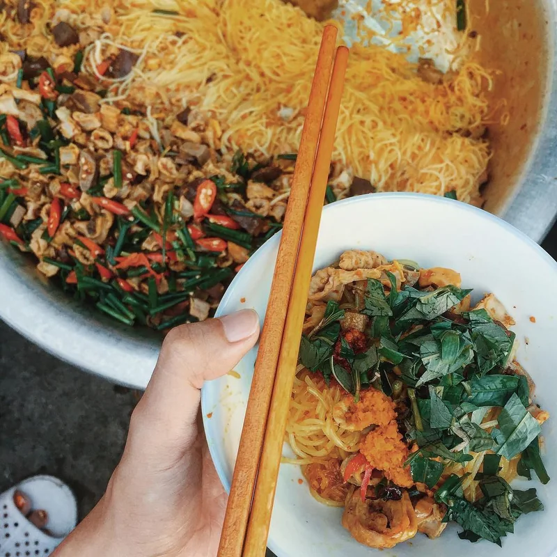 Khu ẩm thực chợ Tây Lộc