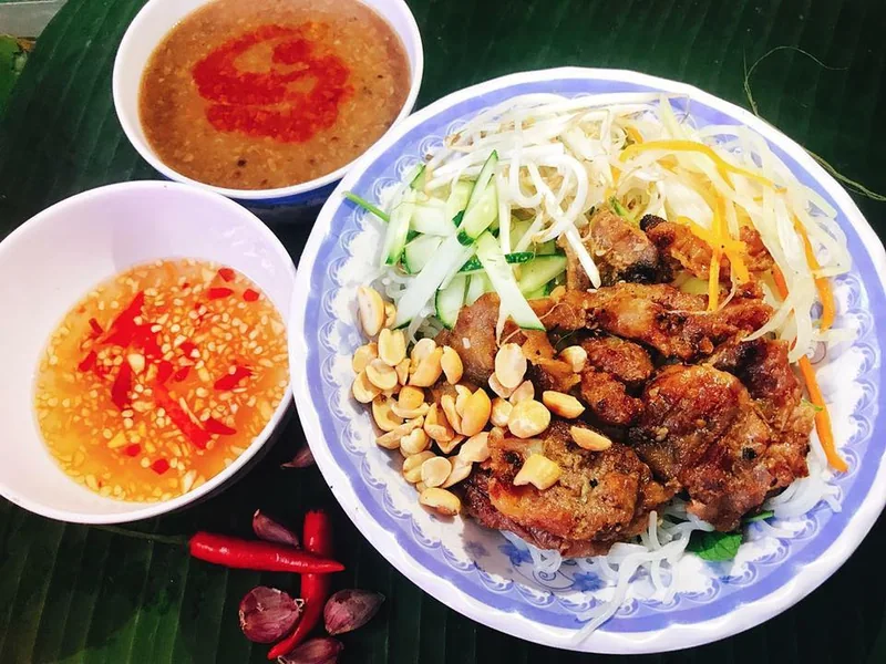 Bún thịt nướng Trần Phú