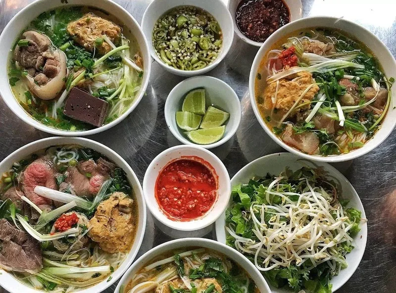 Quán Bún bò Huế O Phượng
