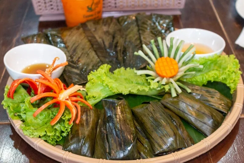 Hue Cuisine - Đặc sản Huế: bánh bèo, nậm, lọc