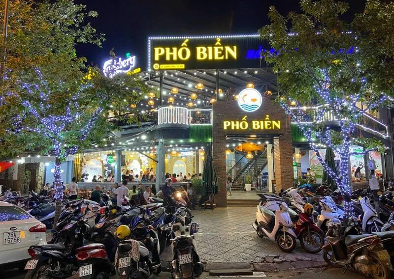 Nhà hàng Phố Biển