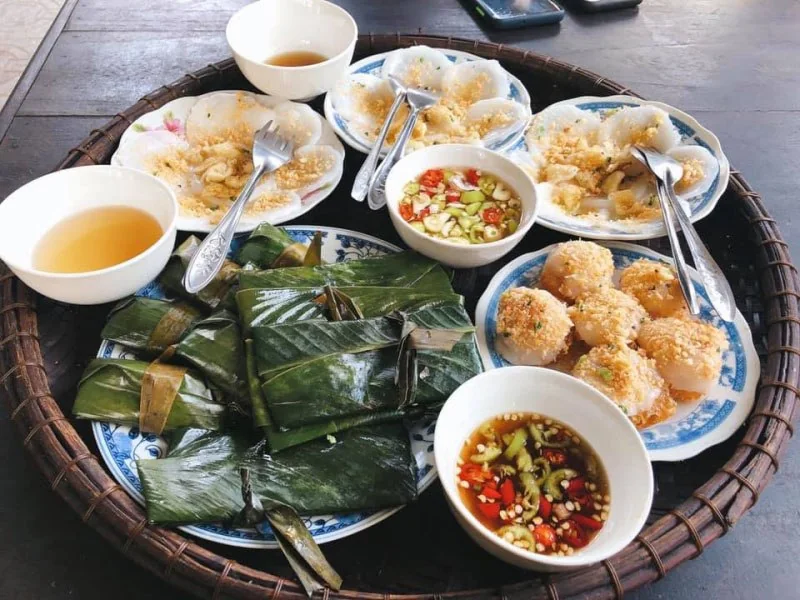 Quán Bà Đỏ