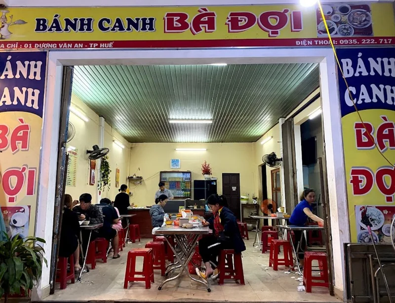 Quán bánh canh bà Đợi