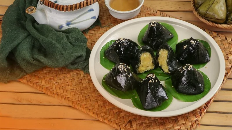 Bánh Su Sê - Bánh Ít Bà Bốn - Đặc Sản Huế