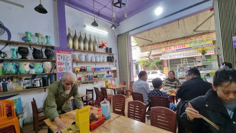 Quán Bà Mừng