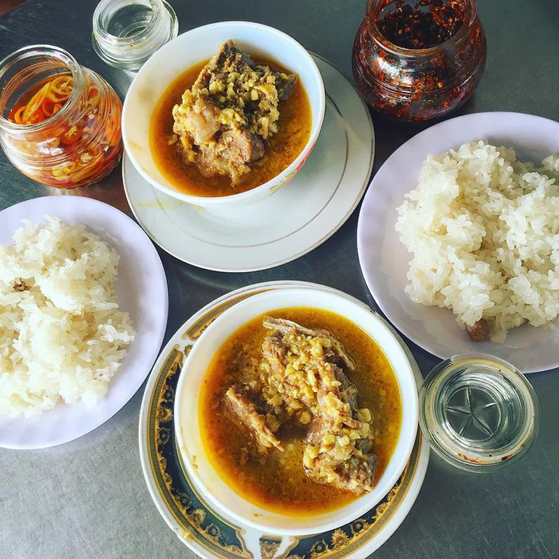 Bánh cuốn nóng tại 29 Lê Hồng Phong