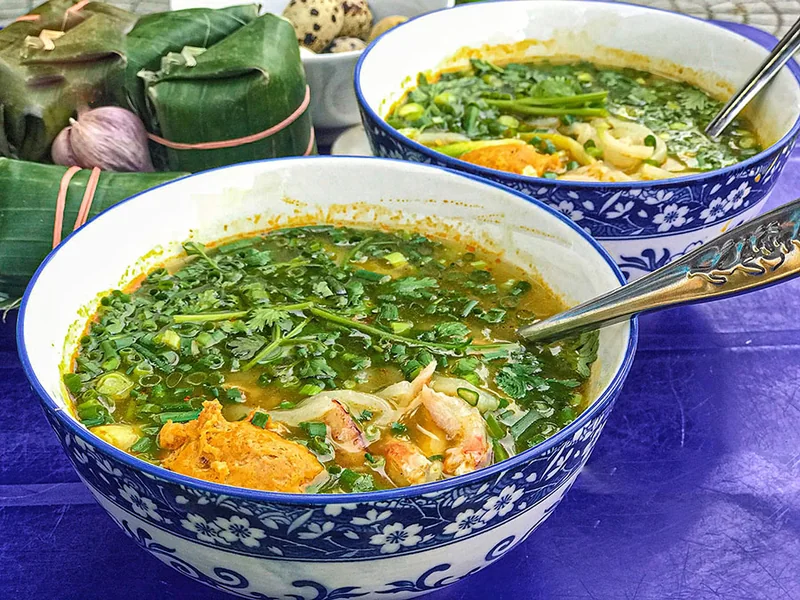 Quán xôi thịt hon đường Phạm Hồng Thái
