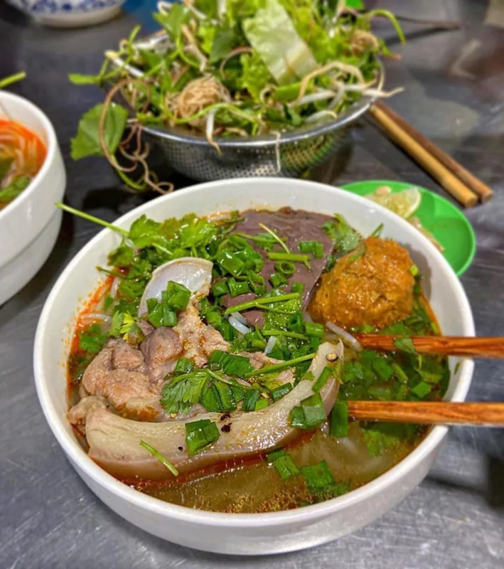 Bún bò Huế