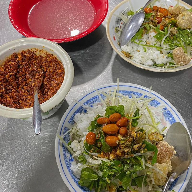 Bún hến, cơm hến, mì hến, cháo hến