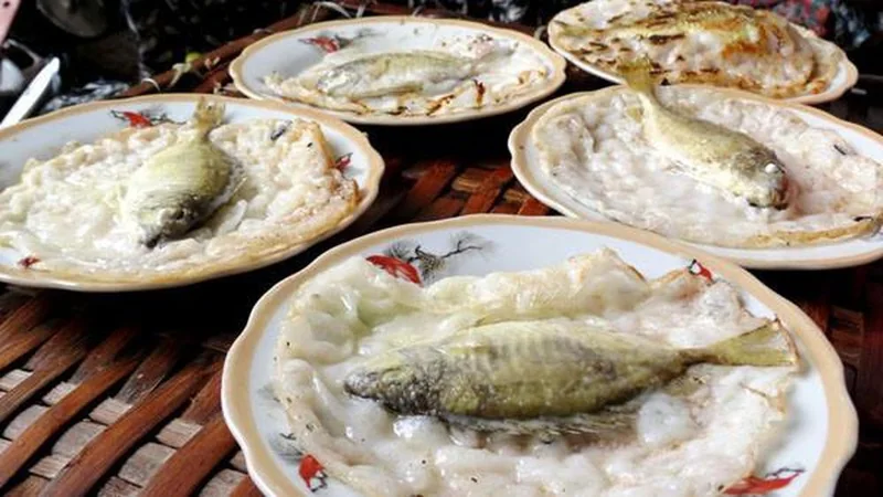 Bánh khoái Cá Kình O Lành
