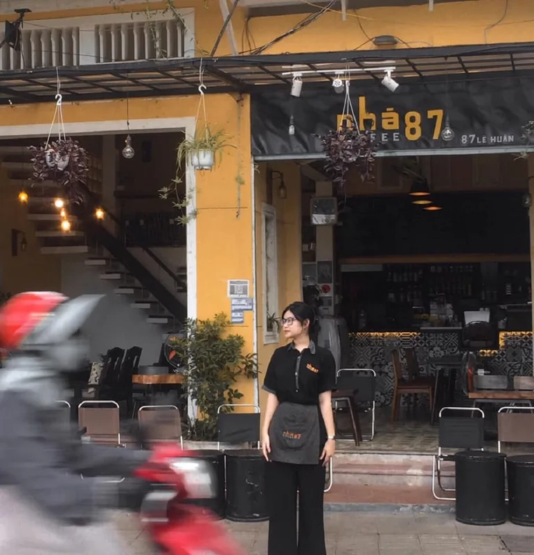 Nhà 87 cà phê