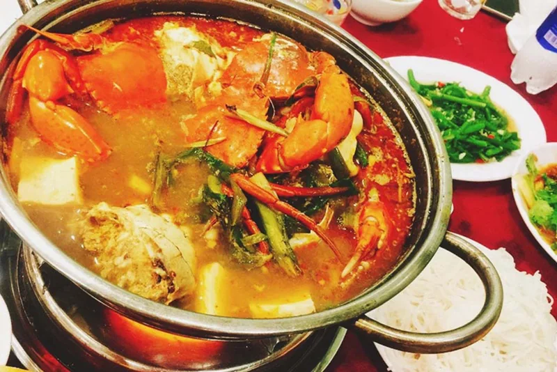 Lẩu Cua Bà Chanh Huế
