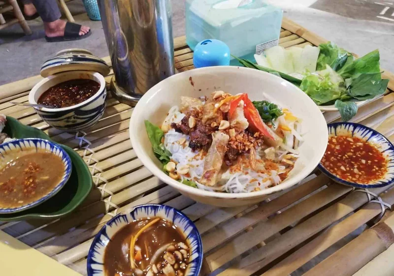 Bún Mắm Mê