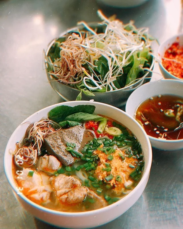 Quán bún bò Mệ Rơi