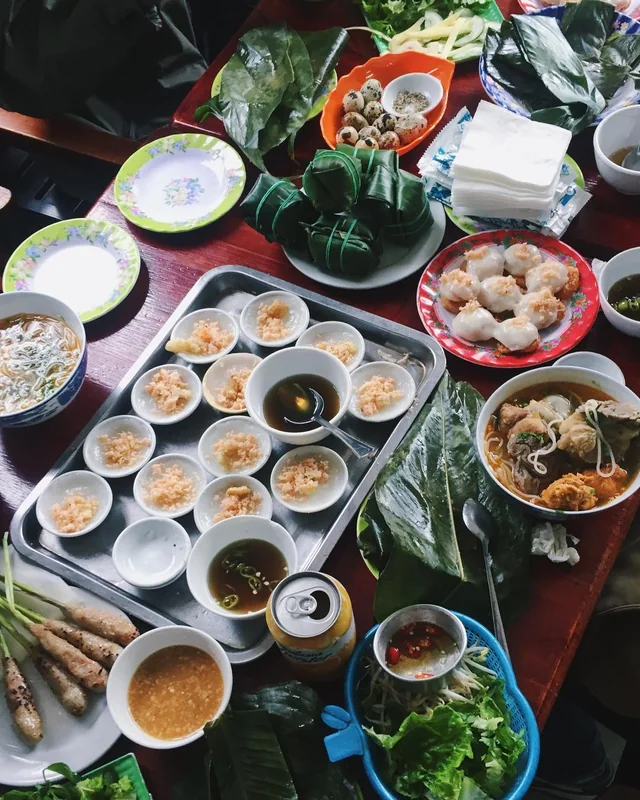 Quán bánh Mụ Đỏ