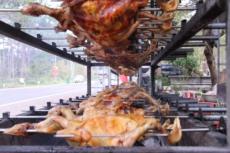 Gà nướng Măng Đen