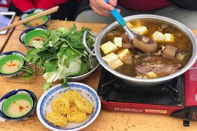 Lẩu bò Ba Toa Nhà Gỗ