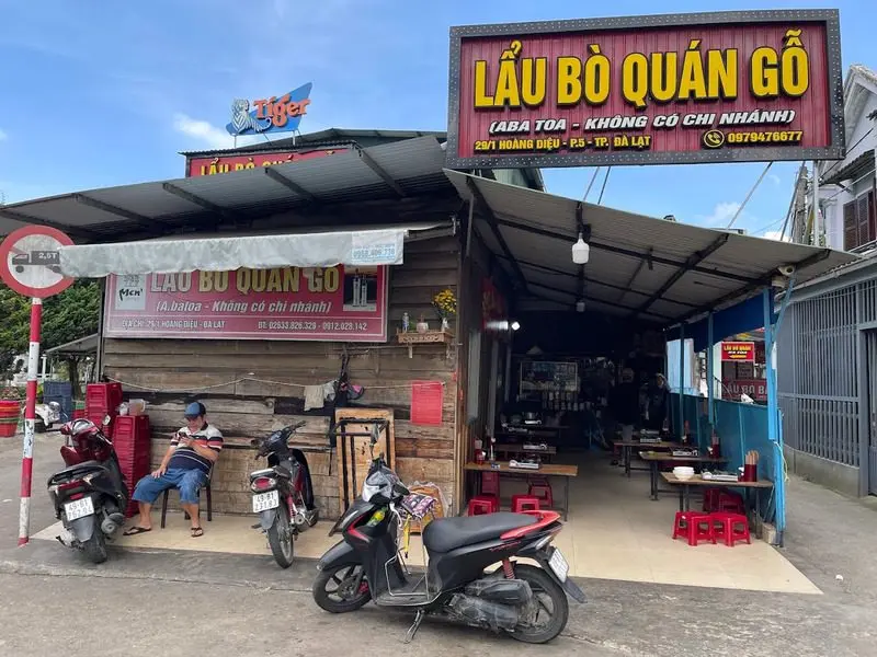 Lẩu bò Ba Toa Quán Gỗ