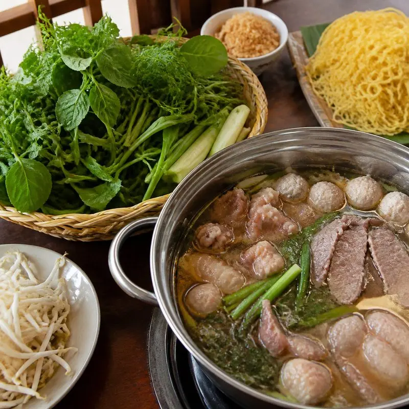 Lẩu Bò Năm Cảnh 10