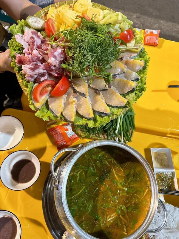 Lẩu cá tầm Nguyễn Siêu - Bếp Chíp Mít