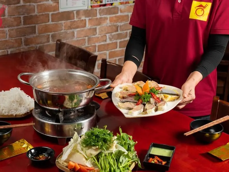 Lẩu cá tầm Chu Gia