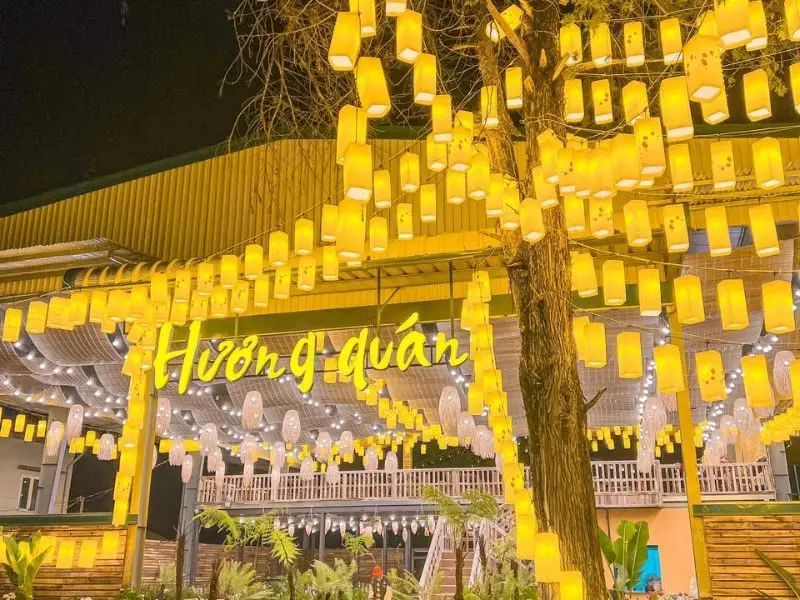 Lẩu cá tầm Hương Quán