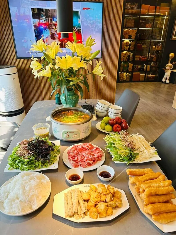 Lẩu cua Minh Anh